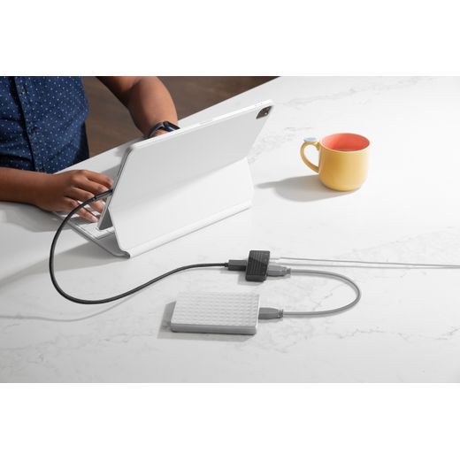 Twelve South StayGo Mini - Kompakter USB-C Hub, Schwarz – Anwendung