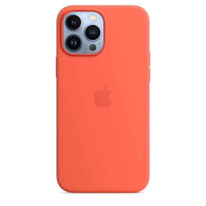 Apple Silikon Case mit MagSafe für iPhone 13 Pro Max Nektarine – Anwendung