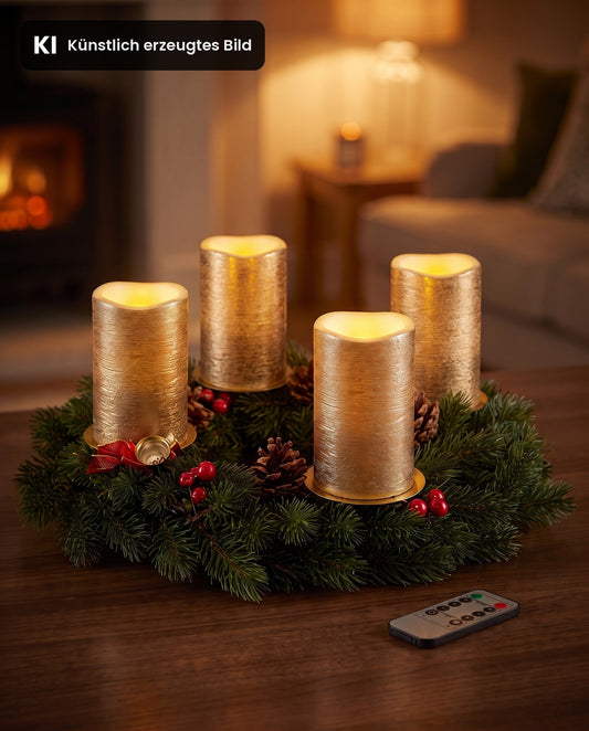 Vier gleich hohe goldene LED-Kerzen auf goldenen Haltern in einem Adventskranz, Fernbedienung daneben